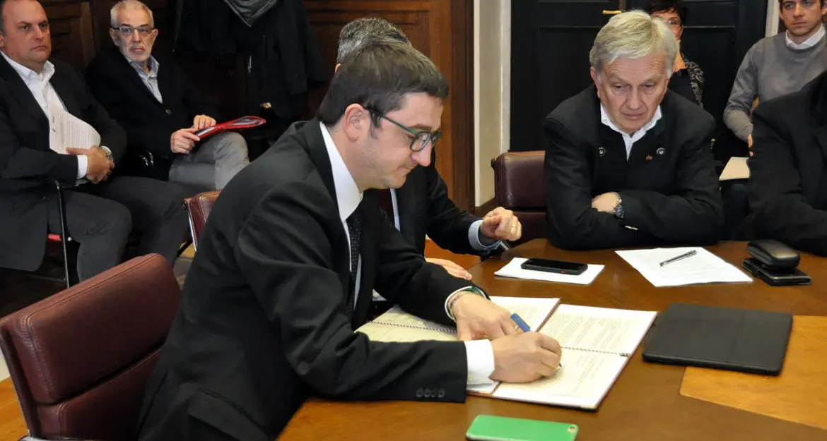Un'ora di lavoro per l'emergenza boschiva
