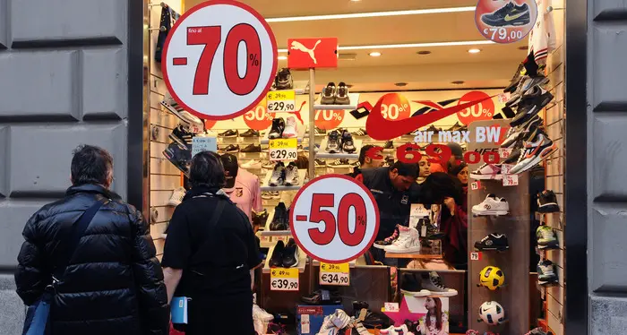 Trentino, nel 2019 in calo la spesa delle famiglie Poi il crollo con l'emergenza epidemica Bort (Camera di commercio): giù Iva e Imis