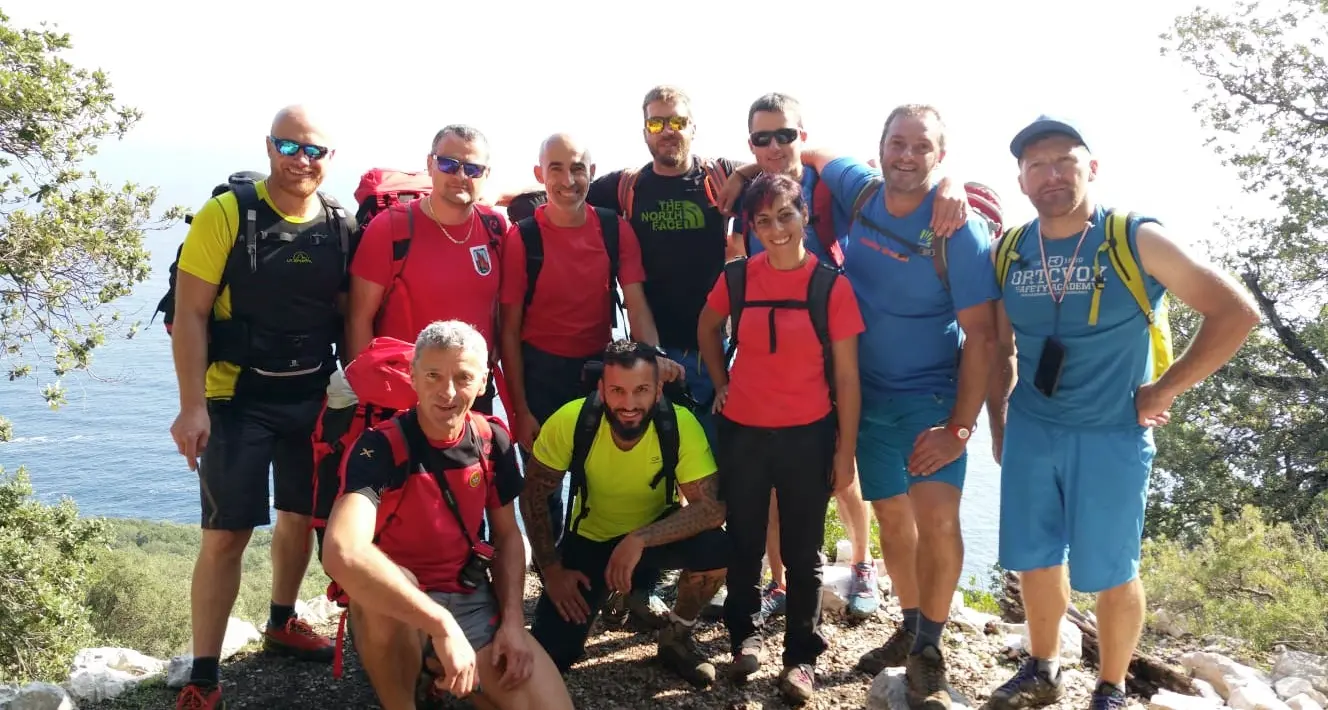 I volontari del Soccorso alpino fassano al lavoro anche in vacanza a Nuoro