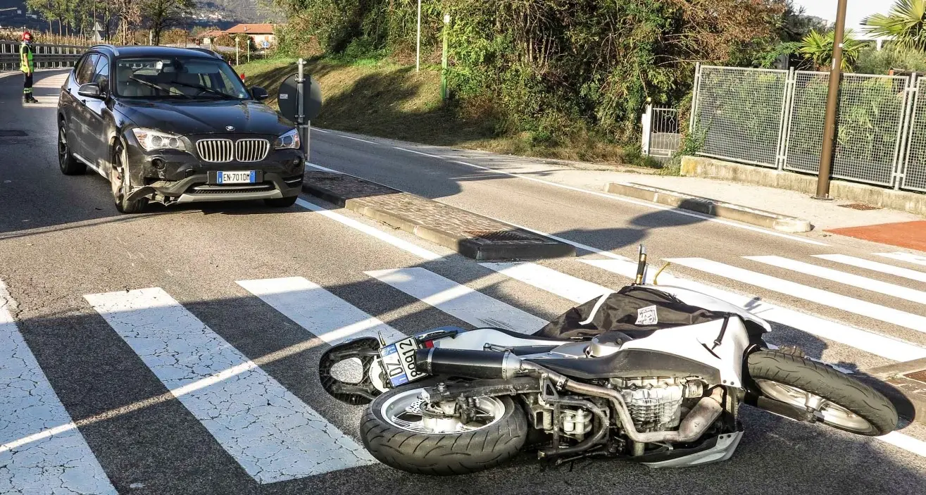 San Giorgio, scontro auto-moto Ferito un motociclista 57enne