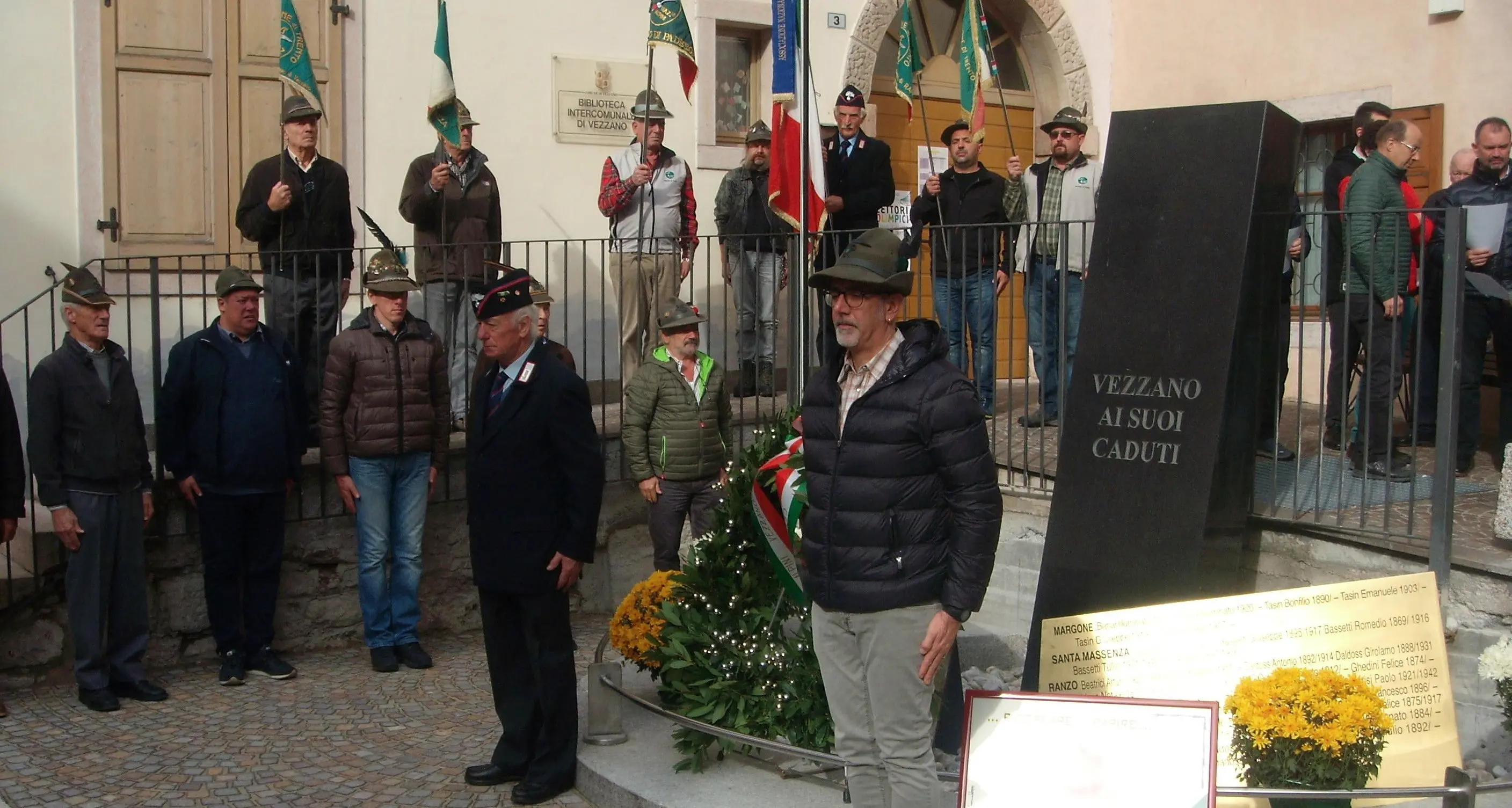 Il monumento ai Caduti di Vezzano ha trovato un nuovo spazio