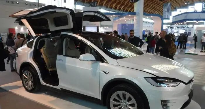 Danimarca, dal 2030 le nuove auto solo ibride ed elettriche