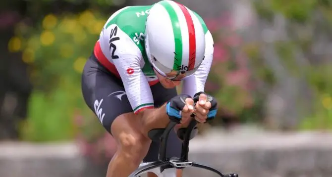 Ciclismo, un super Moscon si conferma Tricolore a crono