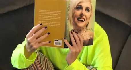 Nadia Toffa, mia sfida con cancro in un libro