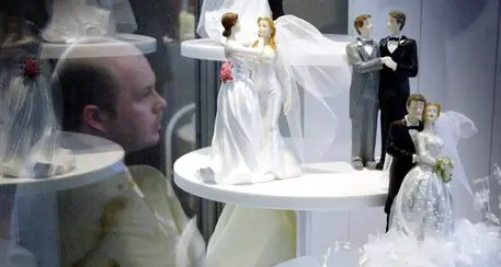Rifiutò torta a coppia gay, il giudice: «Un suo diritto, ha ragione»