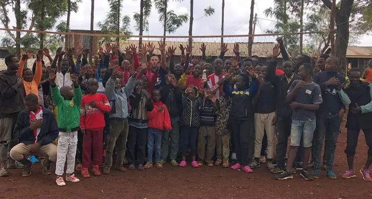 «Facciamo muro contro la povertà» la missione di Trentino Volley in Africa