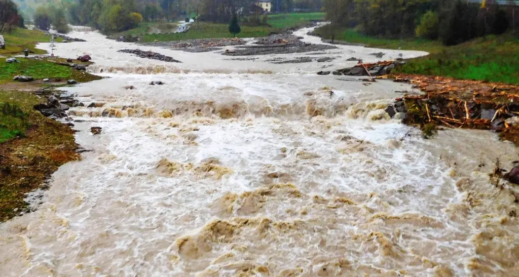 Maltempo, con pioggia e vento numerosi black out in Trentino