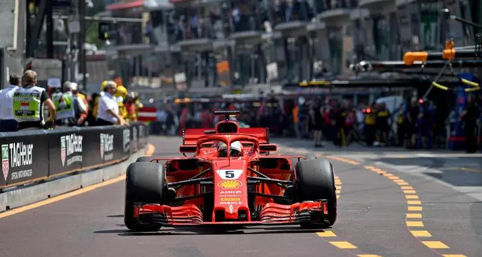 Spa, la Ferrari rende omaggio alle vittime di Genova