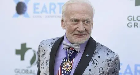 Usa, astronauta Buzz Aldrin fa causa ai suoi figli