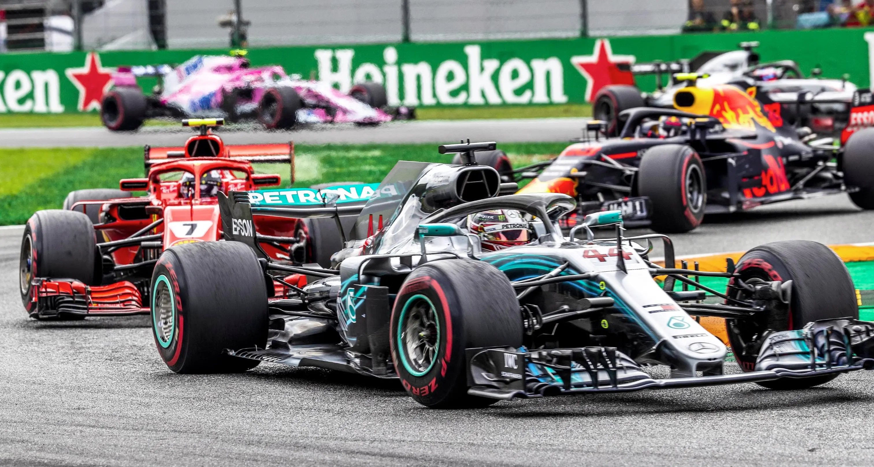 Hamilton vince davanti a Raikkonen. Vettel quarto