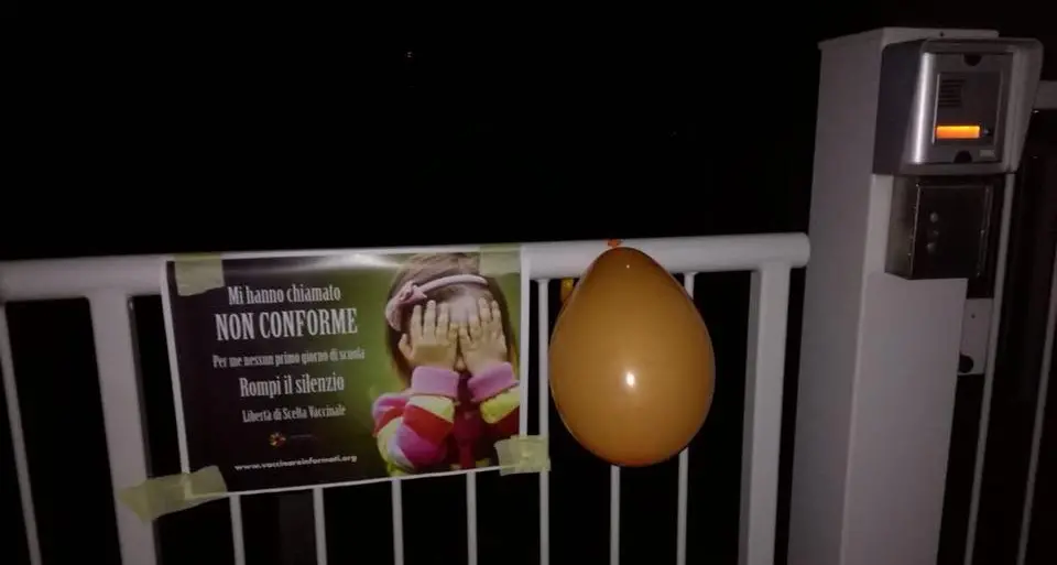 I genitori No Vax hanno tenuto i bimbi a casa In pochi ieri hanno provato ad entrare a scuola