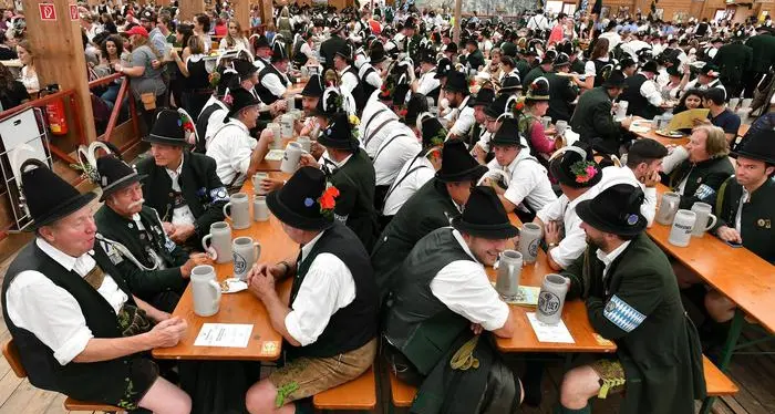 Poliziotti altoatesini all'Oktoberfest Arrestati 9 italiani, 91 denunce
