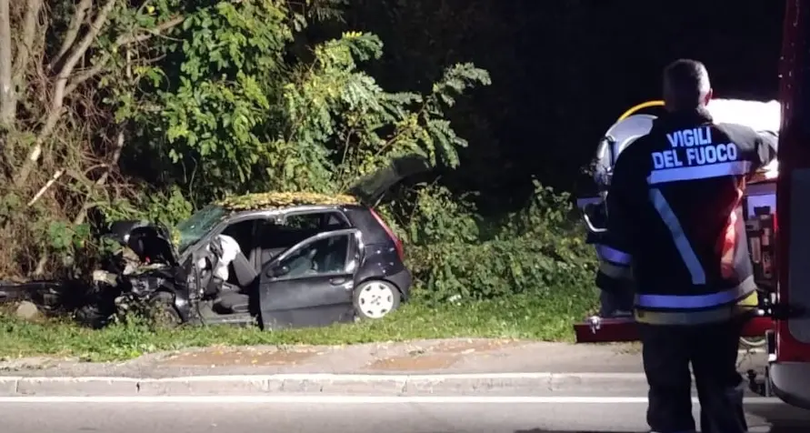 Scurelle, auto esce di strada: soccorso il 37enne rimasto ferito