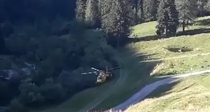 Muore sotto gli occhi della figlia a 62 anni mentre cerca funghi in val Campelle
