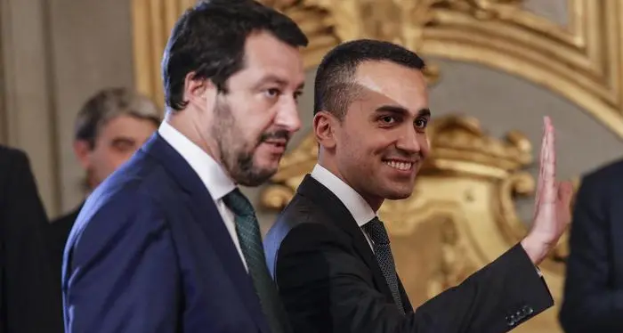 In corso il consiglio dei ministri Di Maio - Salvini, pace fatta