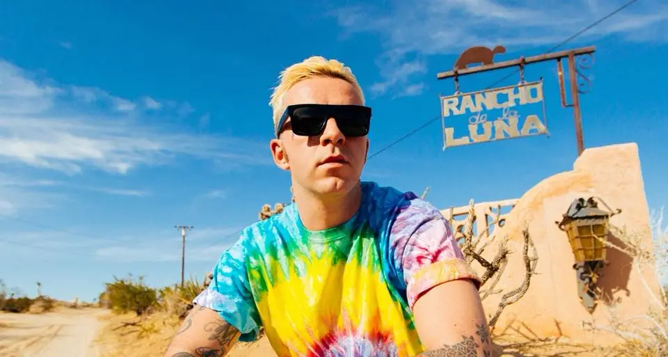 Machete Mixtape 4 resta in vetta alla hit parade