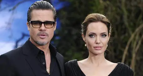Angelina Jolie vuole divorzio da Brad Pitt entro l'anno