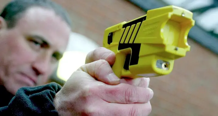 Polizia locale, niente Taser Bocciata mozione della Lega