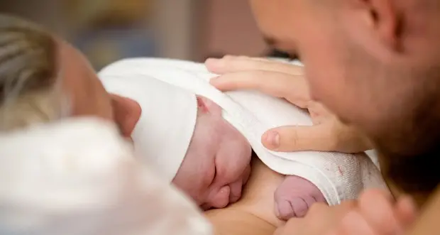 Per le mamme italiane, primo figlio a 31 anni