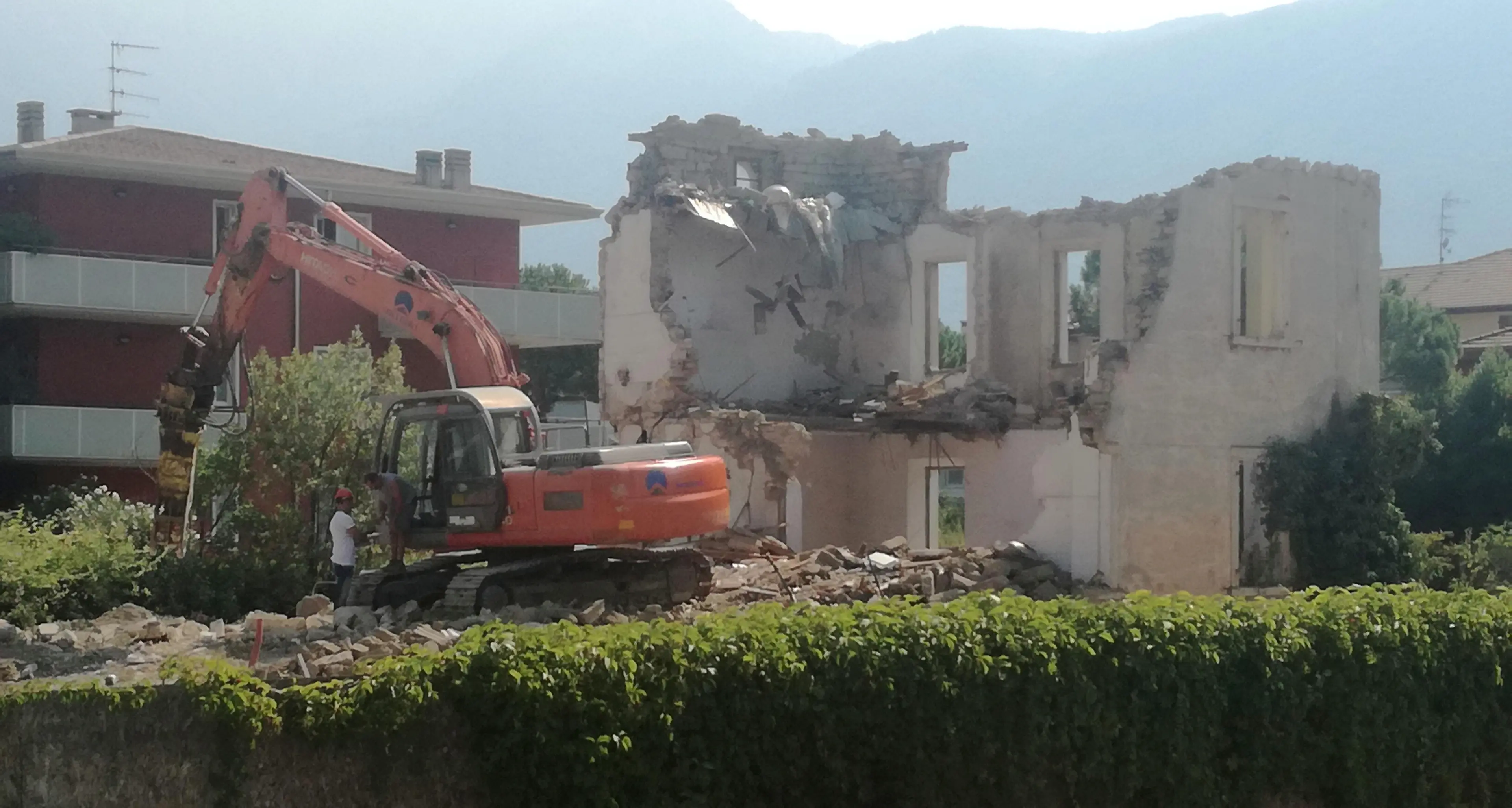 \"Coop, due pesi e due misure\"