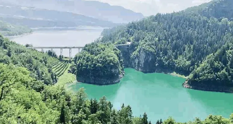 Santa Giustina, un lago dentro al lago Rossi a Sanzeno: «Idea con Melinda»