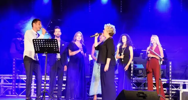 CantaCles: trionfa Federica Pezzoni nella finale fra Rossana Casale e il ricordo di Aretha