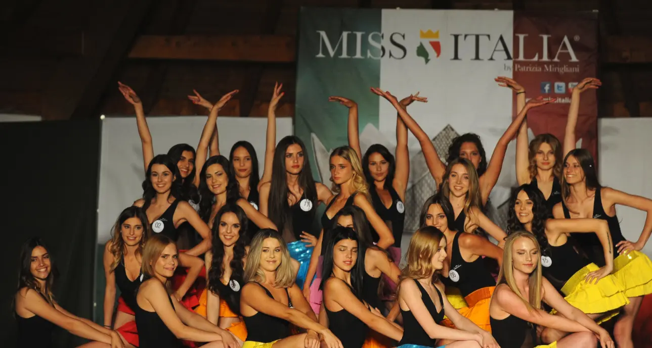 Le reginette di bellezza Domani sera c'è Miss Trento