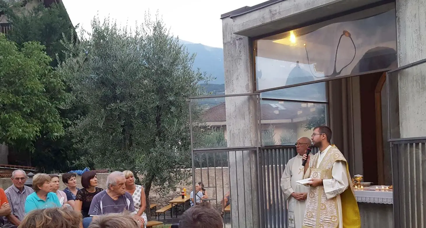 Pietramurata, la comunità al capitello di San Rocco