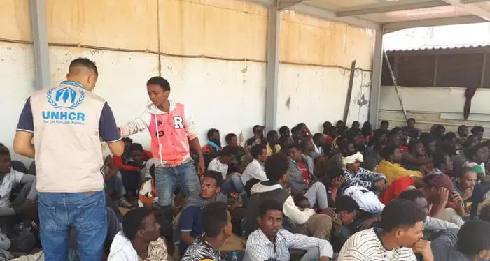 Migranti, l'Austria minaccia di chiudere il Brennero