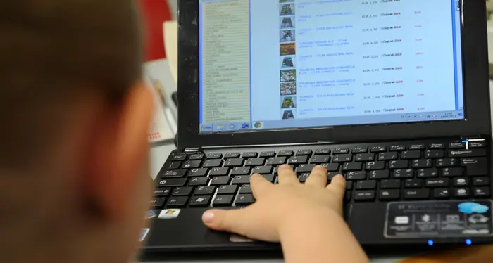 Ecco cosa cercano on line i ragazzini: video, social media e giochi