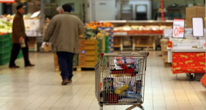 Un «frontale» tra carrelli Denunciata per lesioni