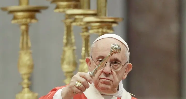 Il Papa ammonisce i vescovi «Non vivano da faraoni»