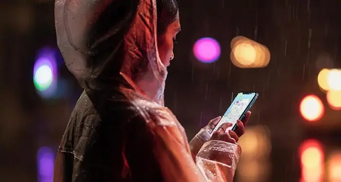 La protesta: iPhone troppo grandi per le mani delle donne