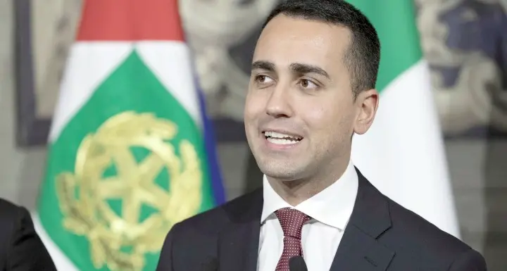 Di Maio: «Impeachment non è più un'ipotesi»