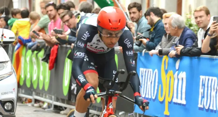 La Var anche al Giro d'Italia Aru penalizzato di 20 secondi