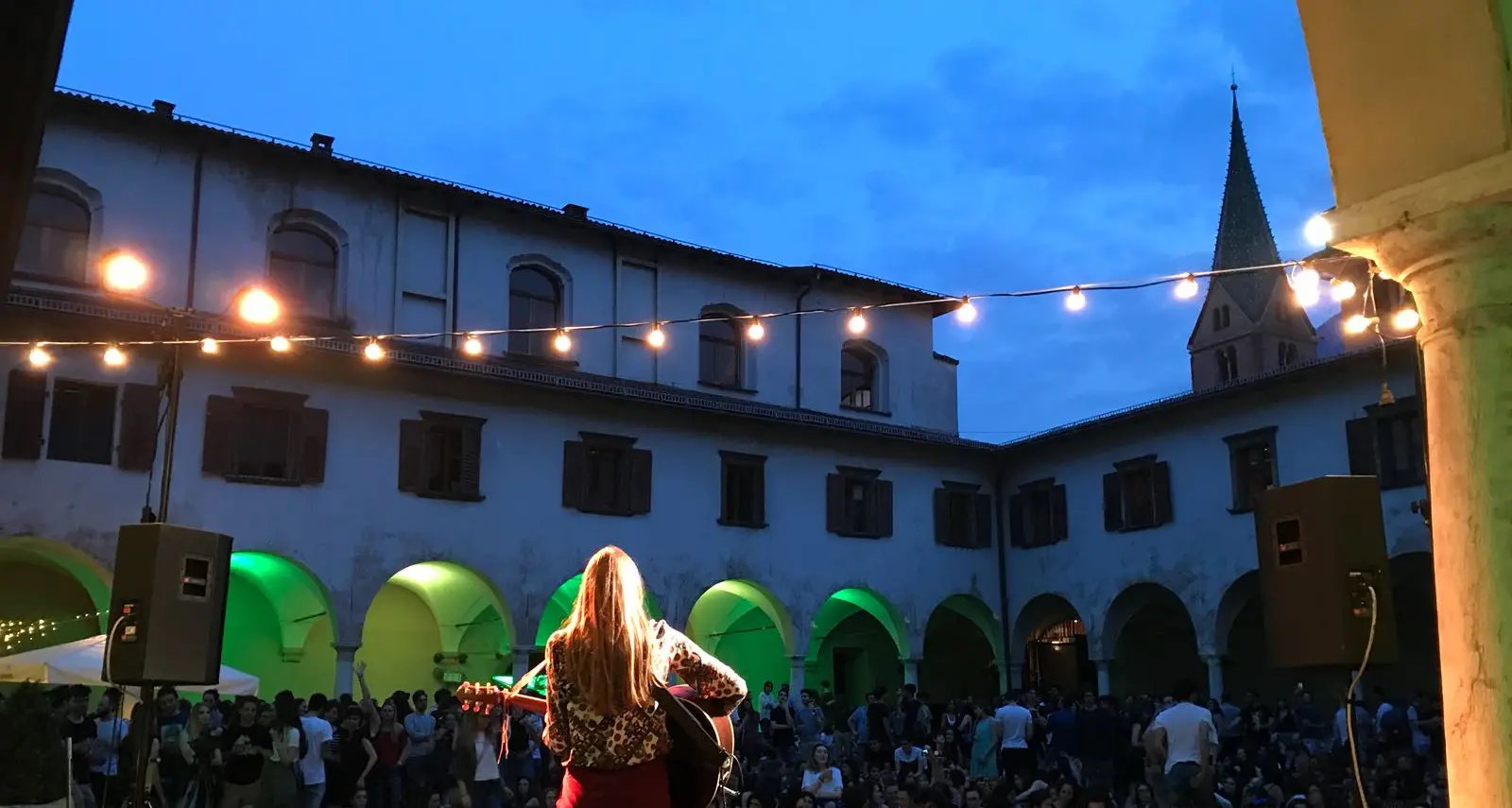 Ha fatto centro il Secret Show proposto mercoledì sera al Chiostro degli Agostiniani