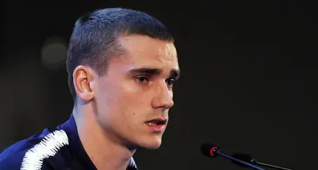 Griezmann annuncia, \"resto all'Atletico\"