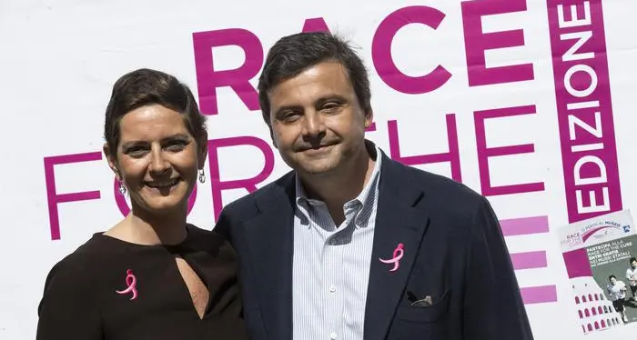 Calenda: «Mia moglie è malata e non vado a incontri politici»