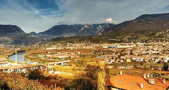 Rovereto, la grande fuga dai terreni agricoli
