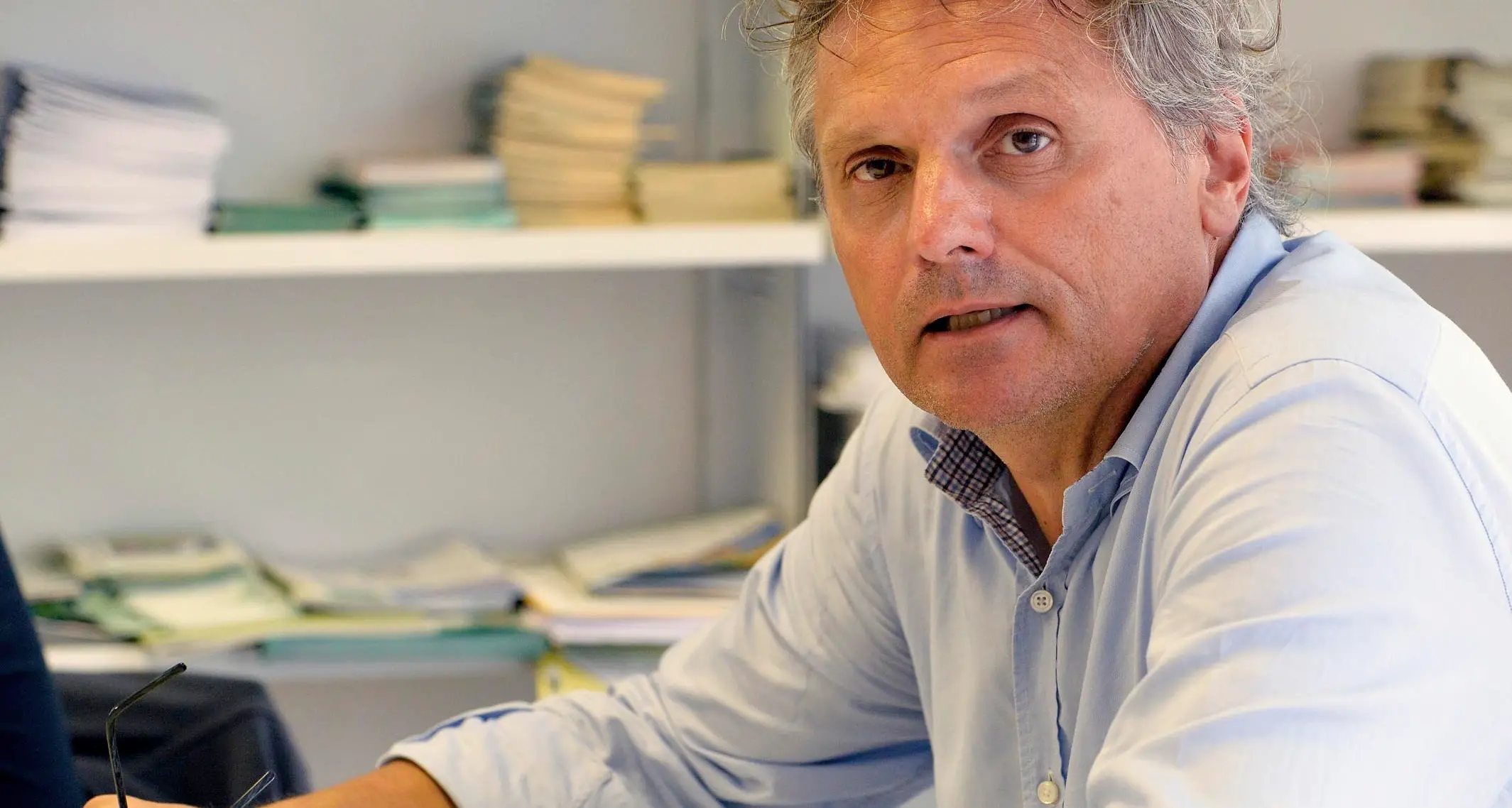 Paolo Ghezzi: «Io ci sono anche senza il Patt» Oggi il Pd decide. Anche il centrodestra in affanno