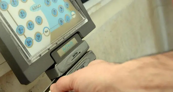 Al bar o a casa per lunghe pause durante il lavoro Custode forestale condannato da Corte dei Conti