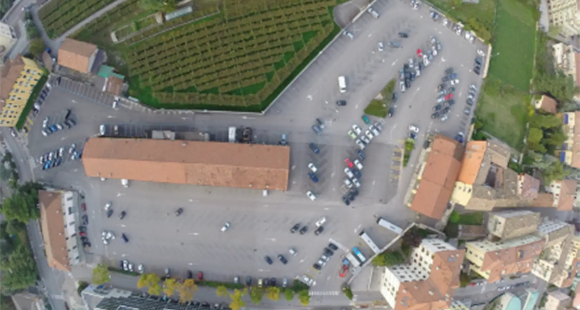 Follone, la nuova piazza della città