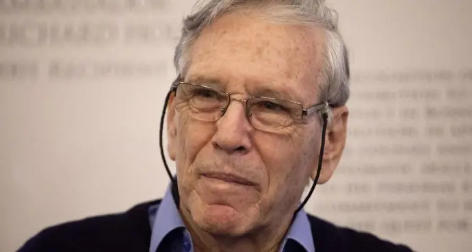 Amos Oz: «Politica spettacolo è un totale disastro»