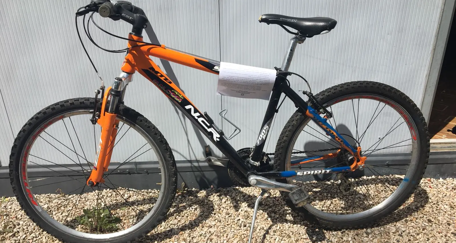 Trento, la polizia cerca i proprietari di queste bici rubate e recuperate- Foto