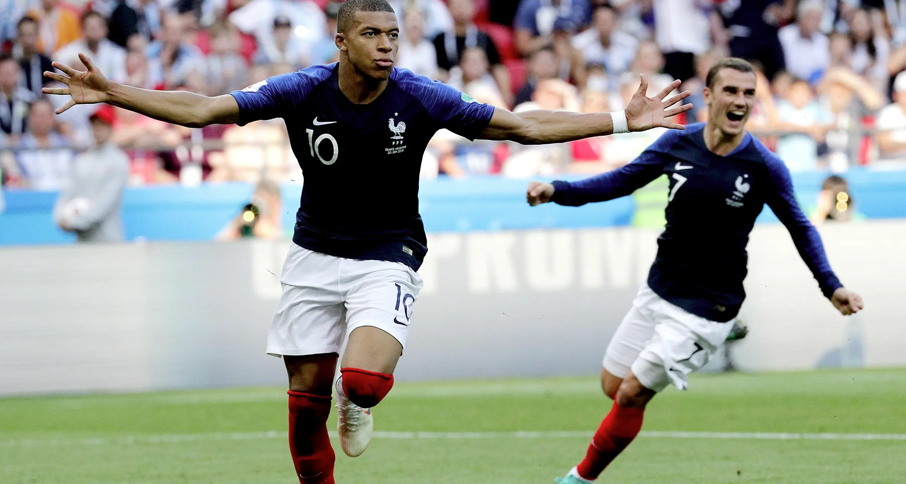 Fifa, Mbappè sfida CR7 e Messi al premio per miglior giocatore