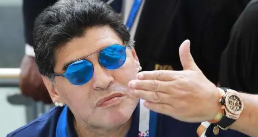Maradona difende Messi «Lasciato troppo solo»