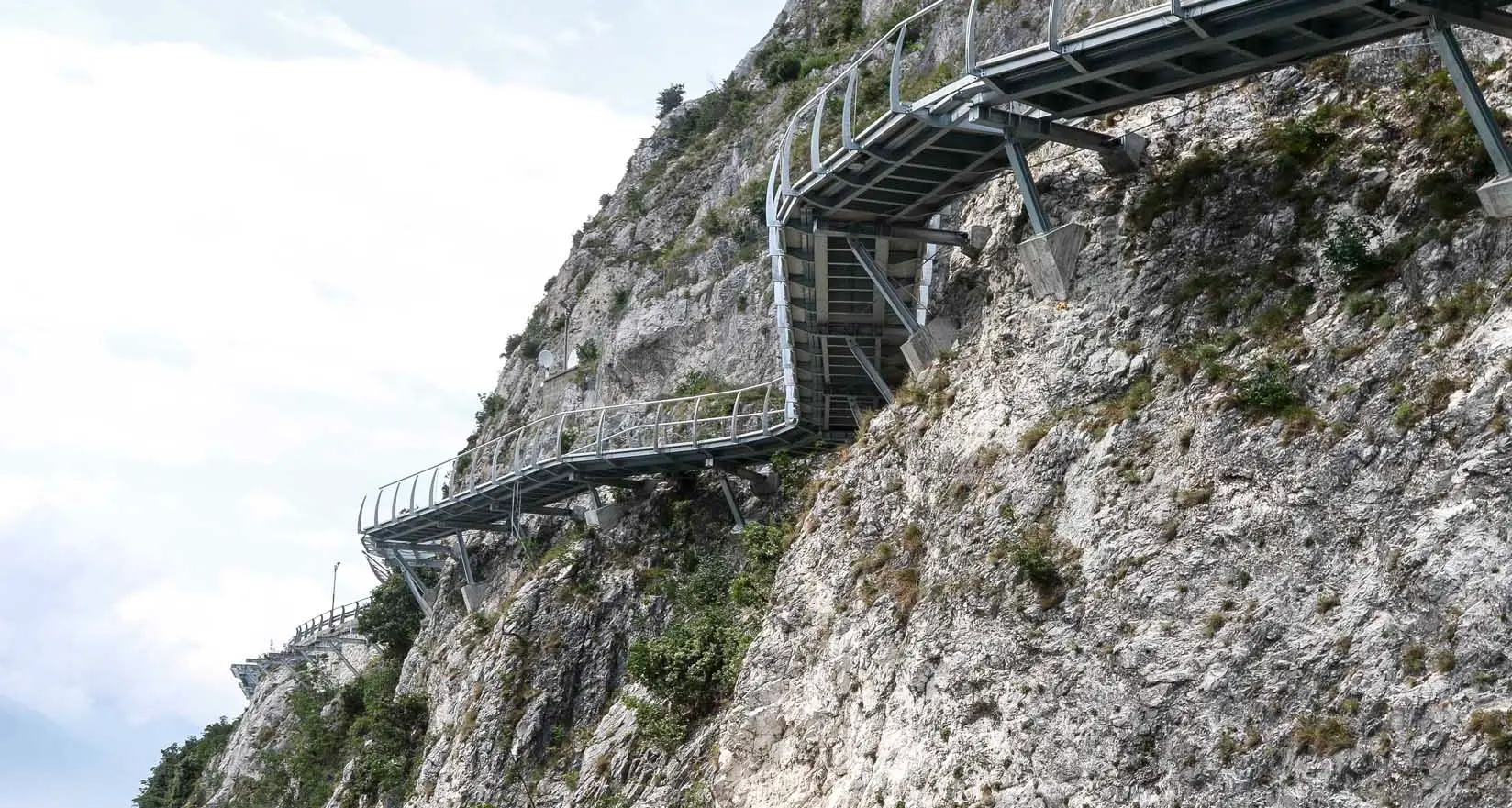 \"Ciclabile del Garda, stretta e inisicura\"