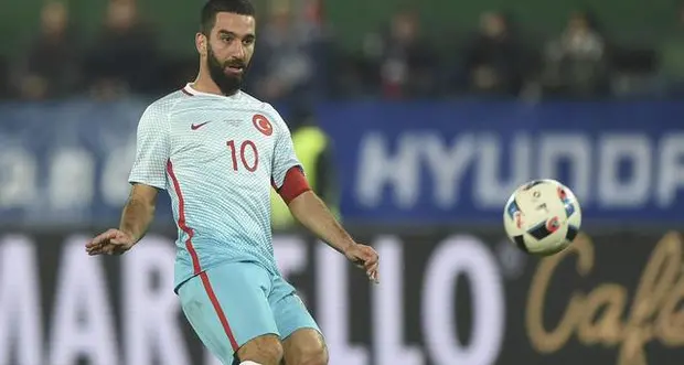 Spinte e insulti: in Turchia 16 giornate stop a Arda Turan