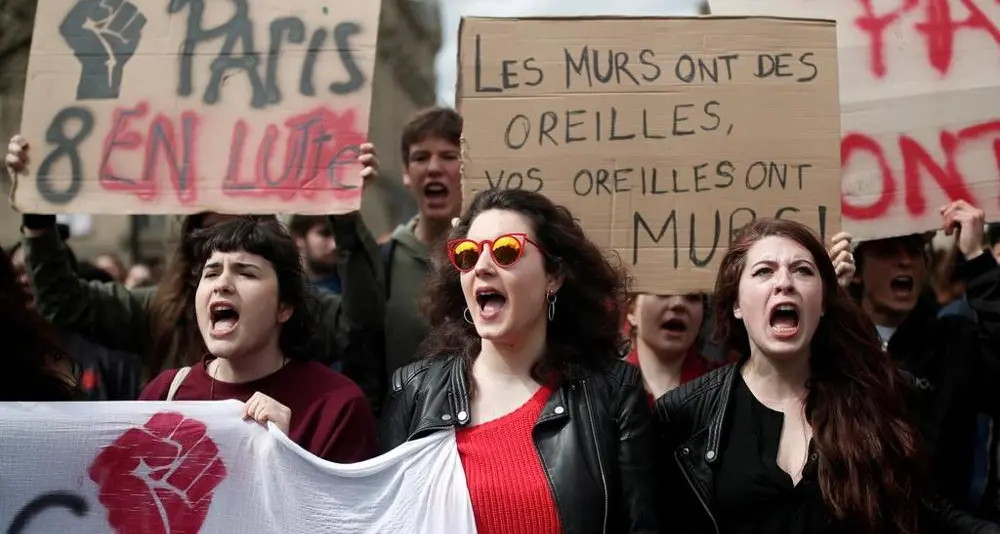 Francia, facoltà di Nanterre occupata ed esami annullati contro Macron