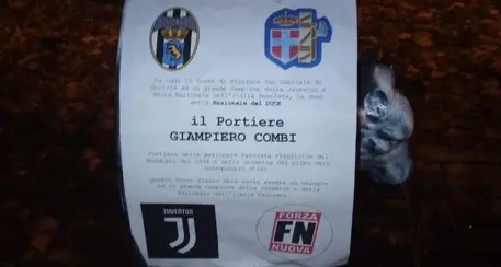 Vandali imbrattano fontanella del Toro